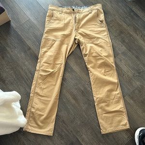 Men’s Wrangler all terrain gear pants 34x32